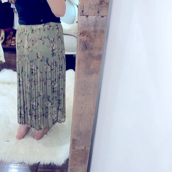 Vintage floral pleated maxi skirt size large - Picture 3 of 7